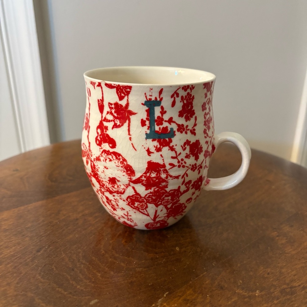 Anthropologie Homegrown Red Floral Monogram Mug 'L’ 16oz Vine Initial Block